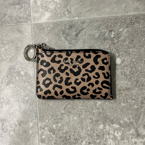 Like new- Kate Spade small wallet - Picture 2 of 2